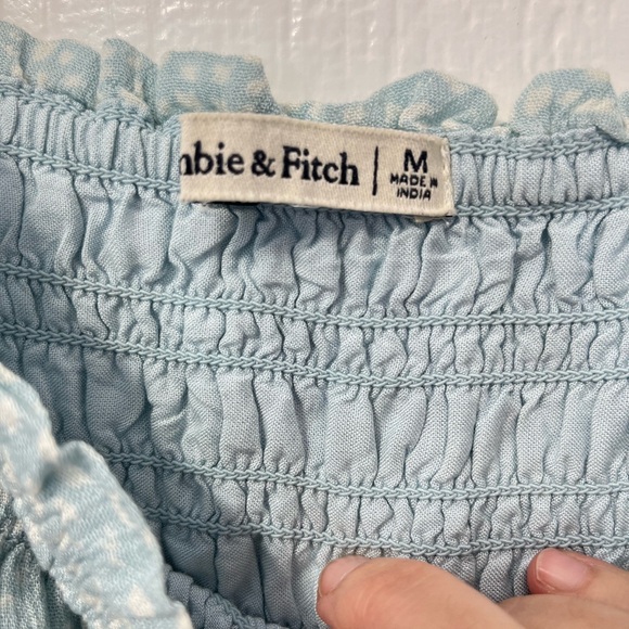 Abercrombie & Fitch blue and white smocked crop size medium - Picture 4 of 6